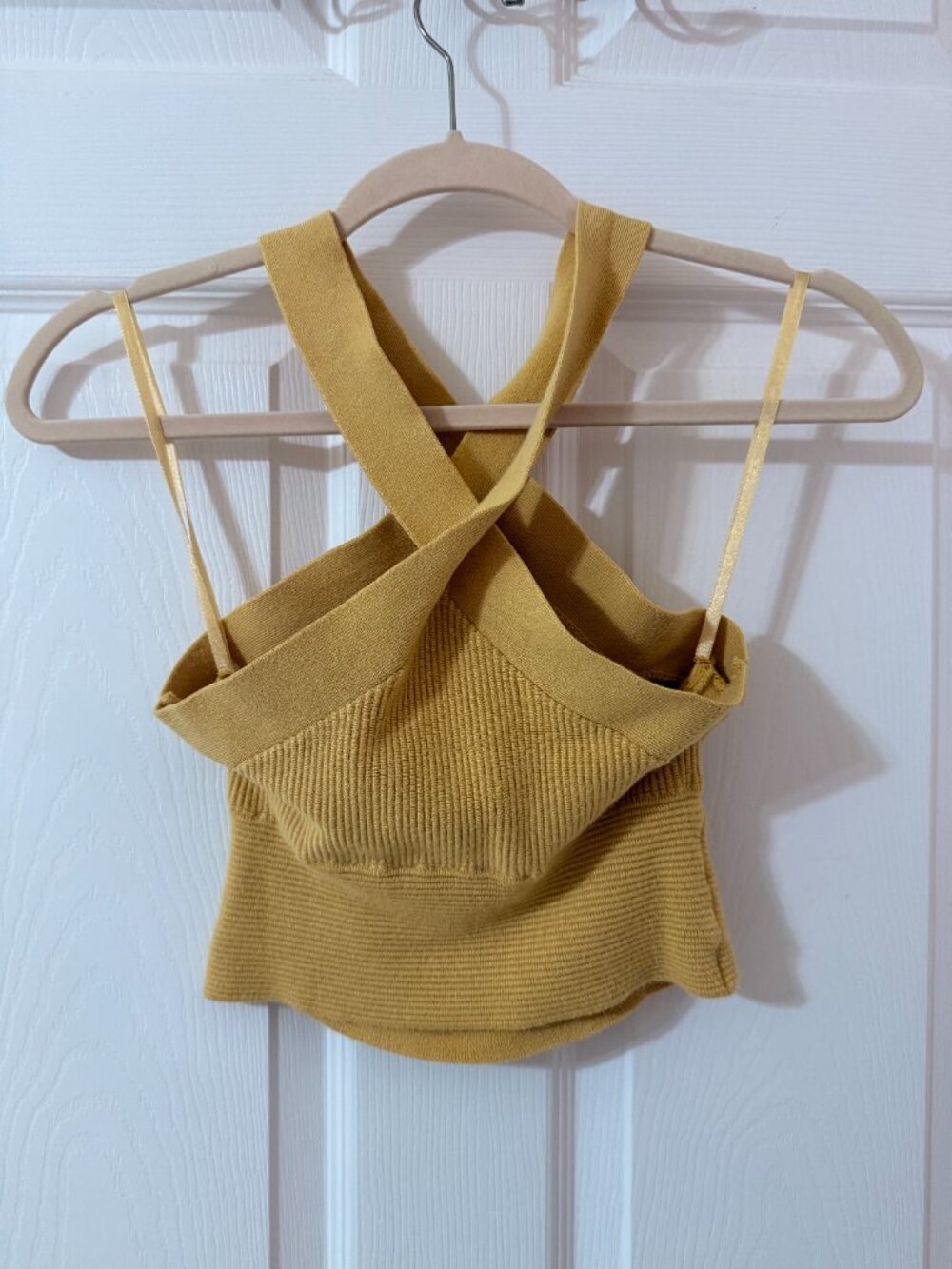 Cropped Crossed Halter - Picture 2 of 3